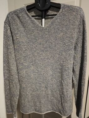 Guess Men's V-Neck Long Sleeve Sweater in Heather Gray and Blue Size M/M